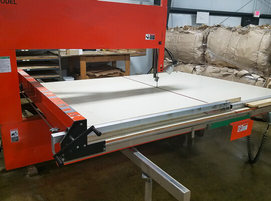 Vertical Bandsaw Cutting Vertical Bandsaw Cutting